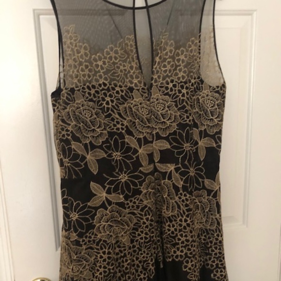Tahari Gold Floral Black Gown - Picture 5 of 8